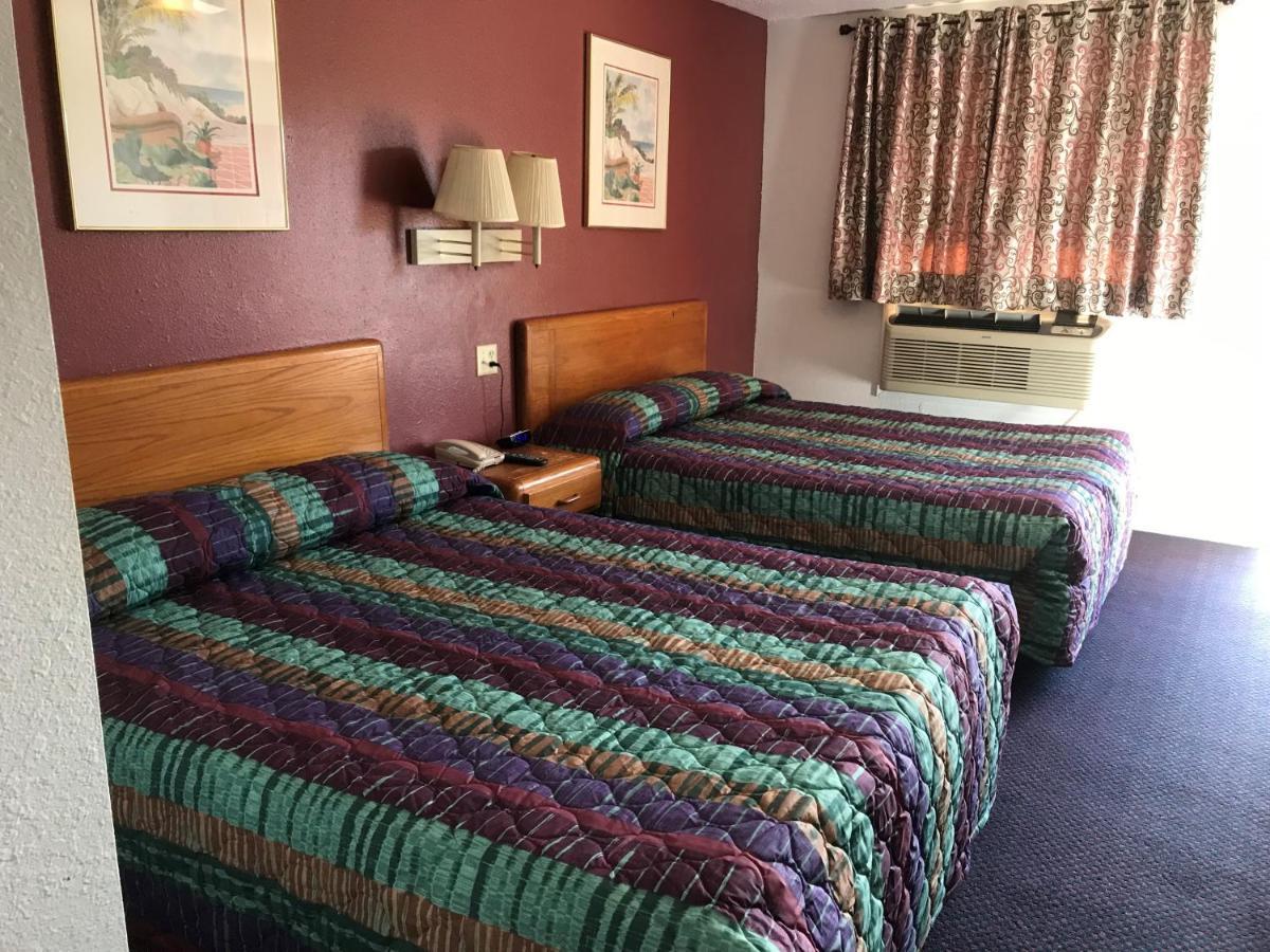 Luxury Inn George West Luaran gambar