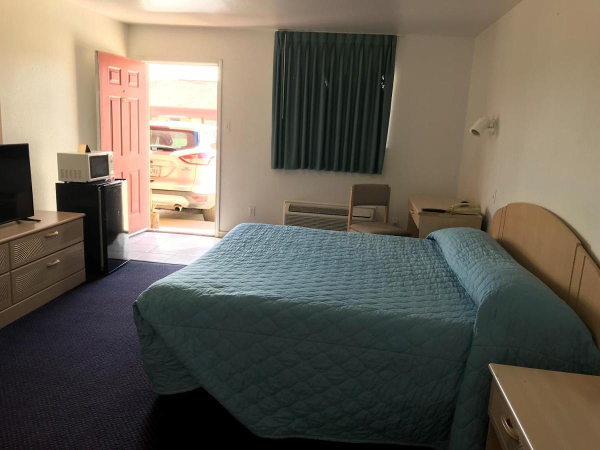 Luxury Inn George West Luaran gambar